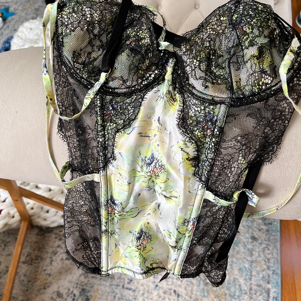 New victoria’s secret silk bustier
